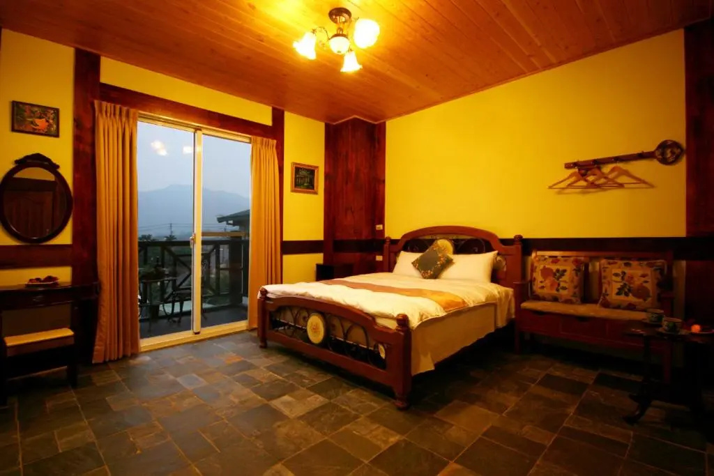 Deluxe Double room with balcony (full double bed)
