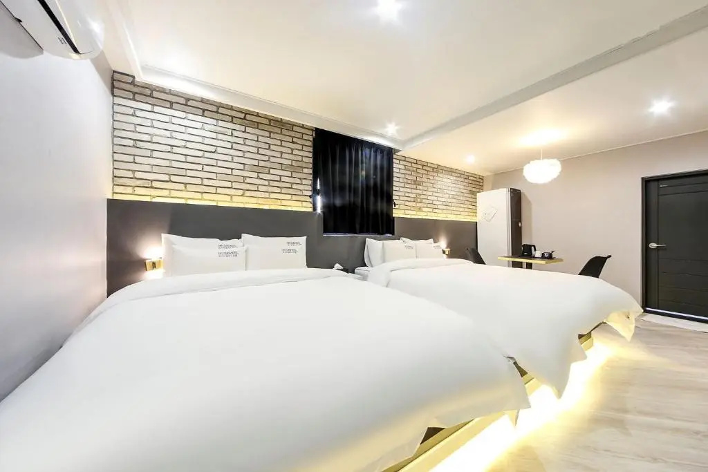 Standard Double room (twin beds)