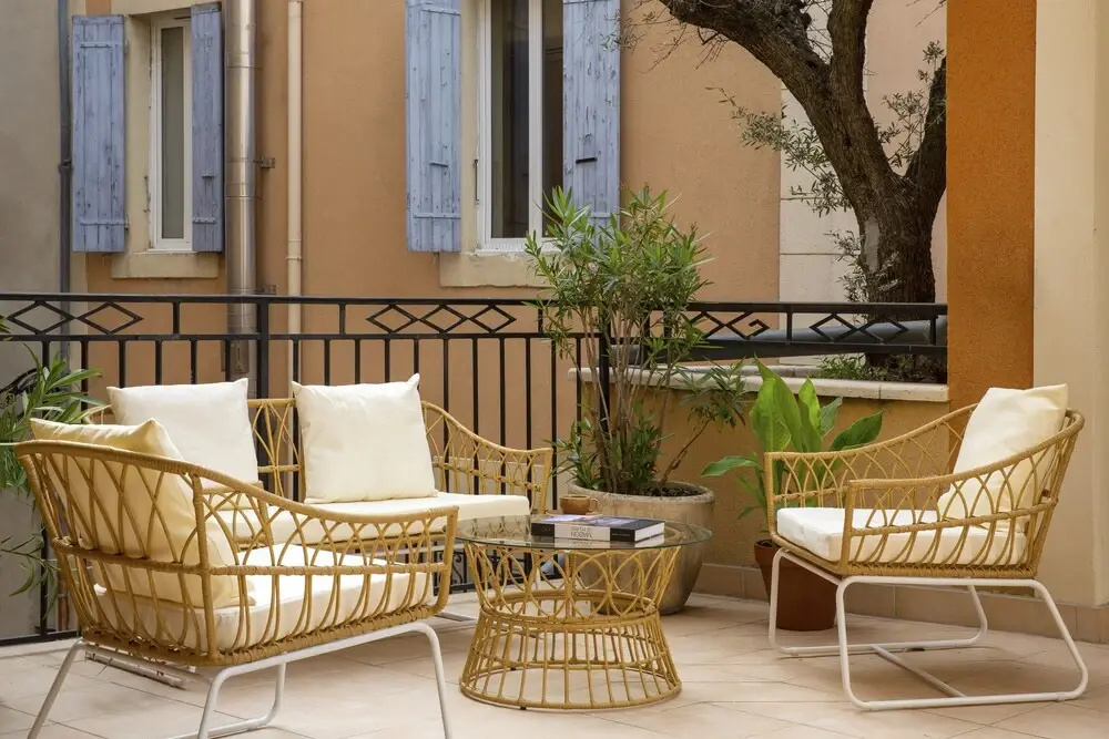 Balcony & Terrace