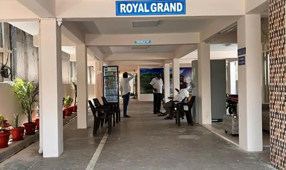 Fabhotel Royal Grand Ii