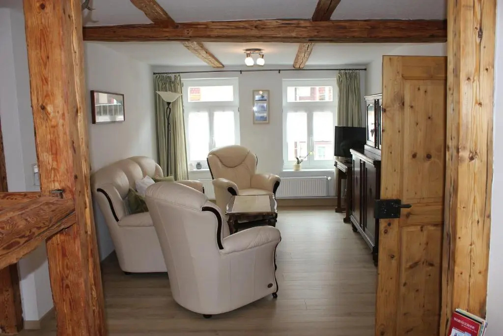 3 Bedrooms Apartment