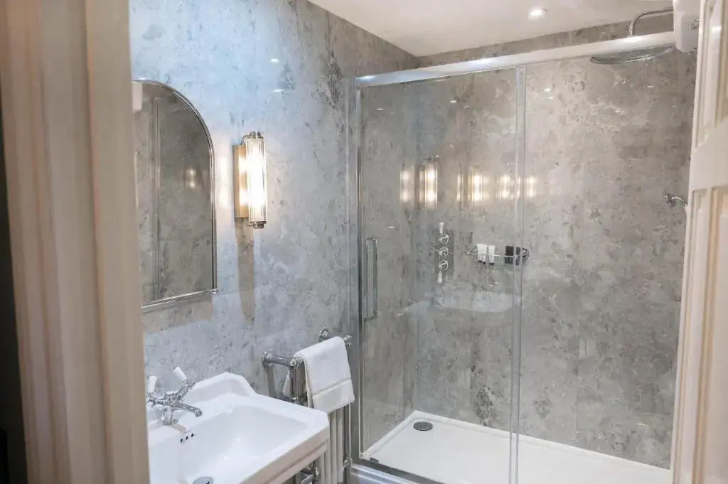 Lewtrenchard Manor Hotel - Chambres