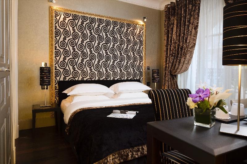 Hotel Ares Eiffel 70