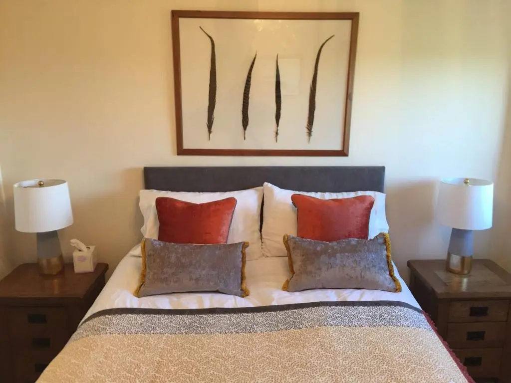 5 Bedrooms Cottage
