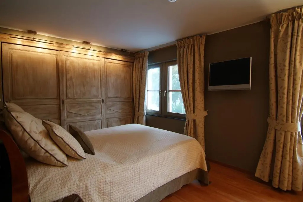La Roseraie. Gaume-Ardenne-lacuisine sur Semois. - Chambres
