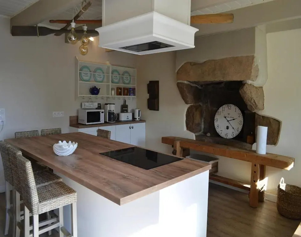 Afficher la photo 7 — Natural Stone House With Maritime Flair