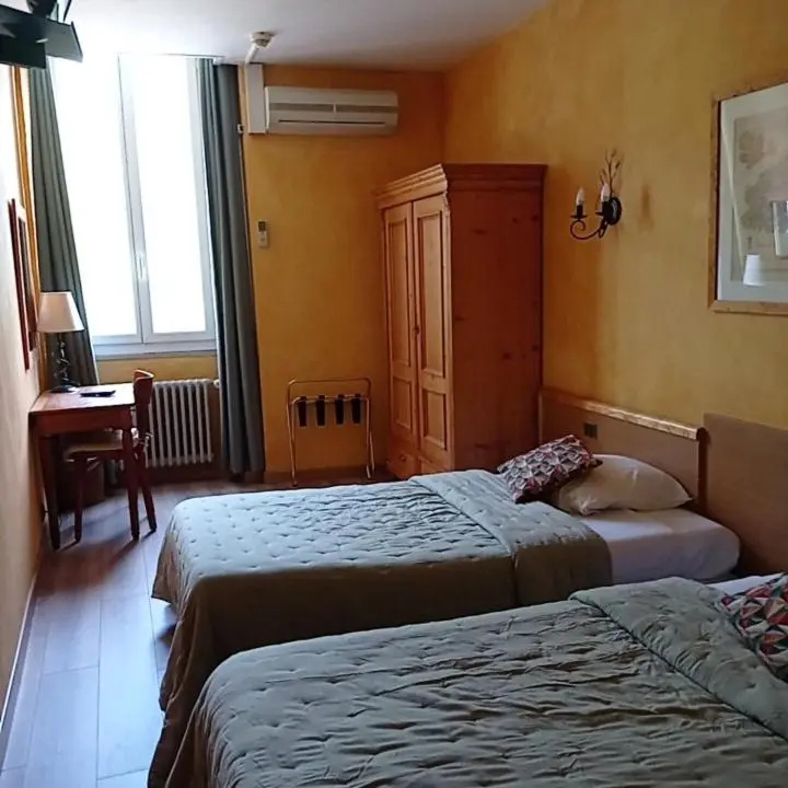 Standard Double room (twin beds)