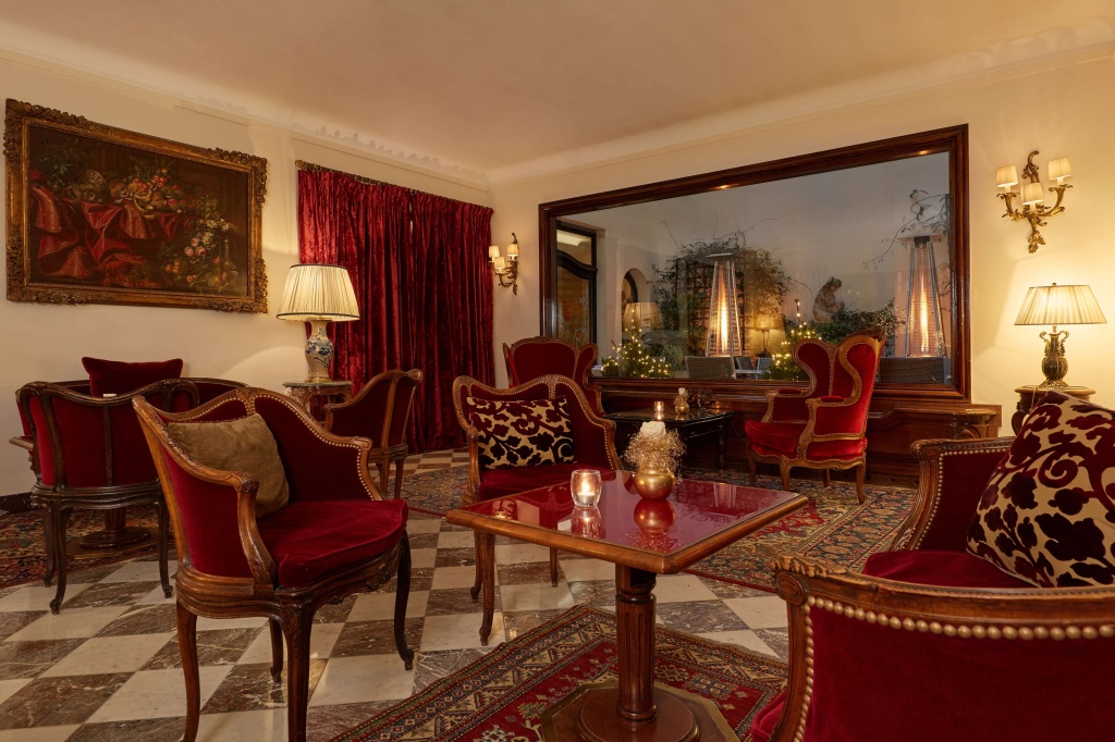 Hotel Regina Louvre 17