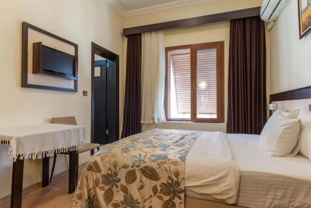 Economy Double room (full double bed)