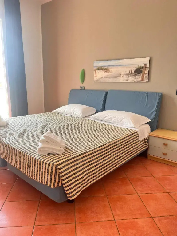 Standard Double room with sea view (full double bed)