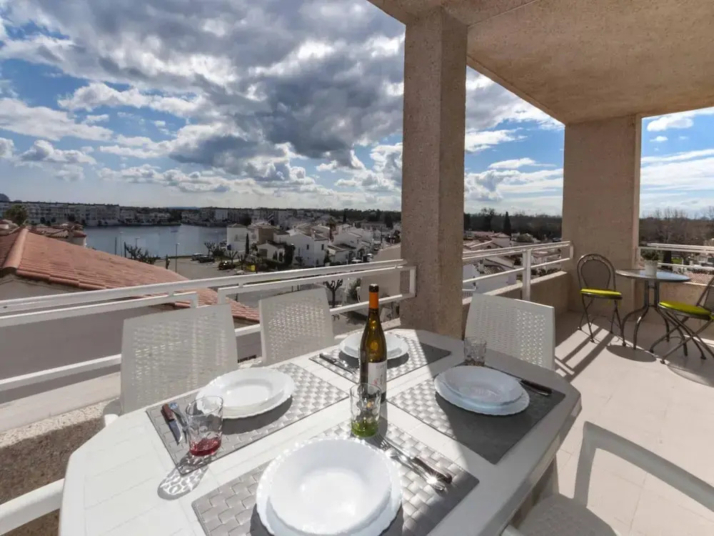 Apartment in Empuriabrava Near Skydive Center