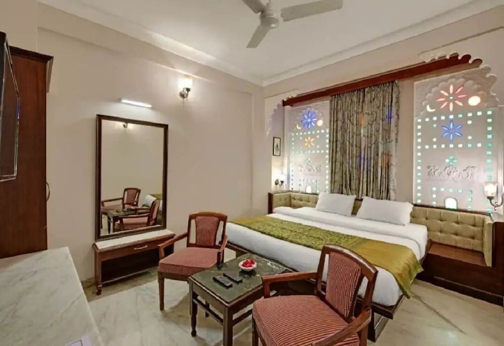 Hotel Raj Palace By Howard - Chambres