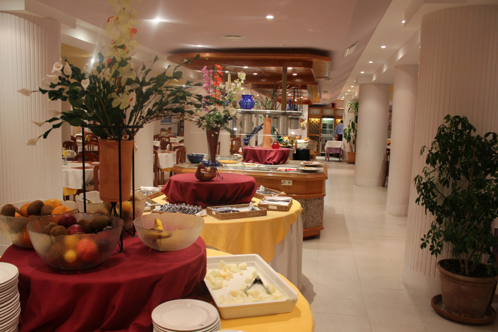 Food & Beverage