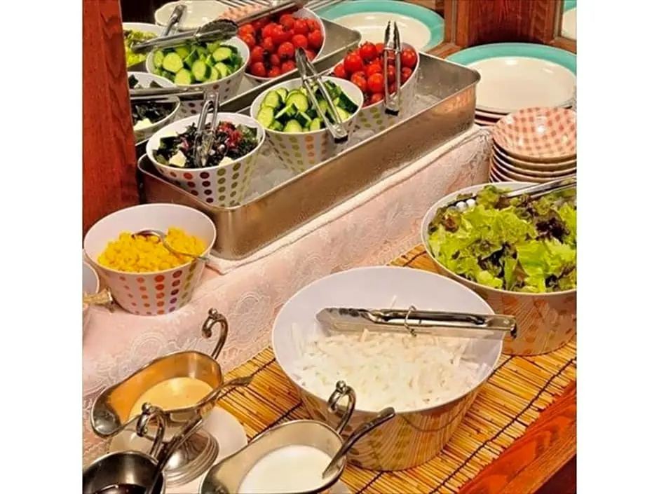 Food & Beverage