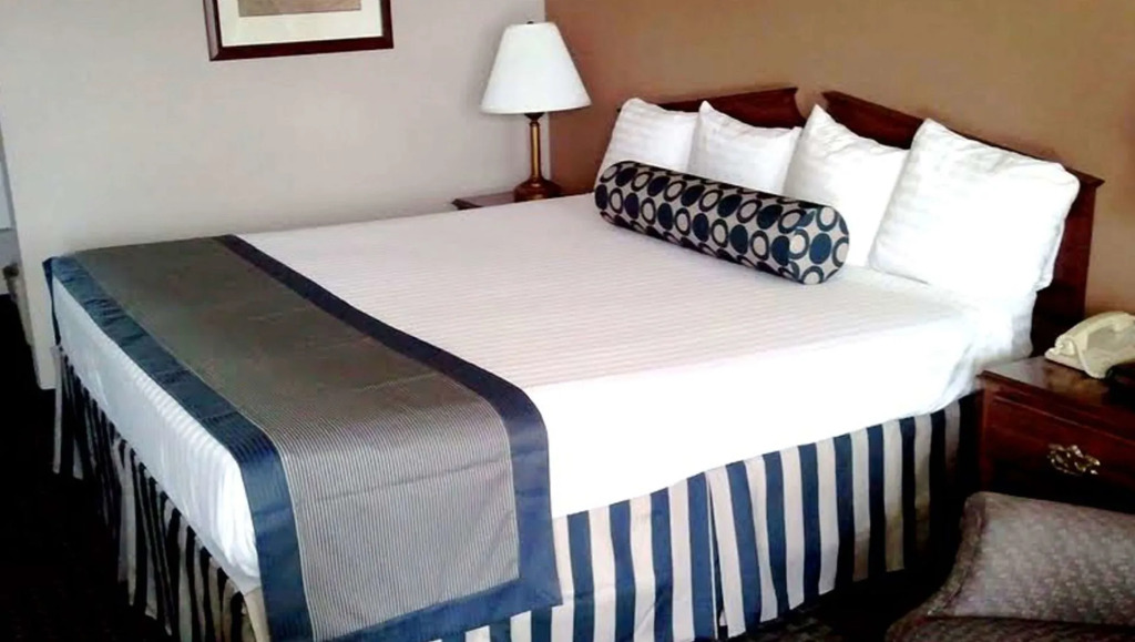 Magnuson Hotel Red Baron — фото 2