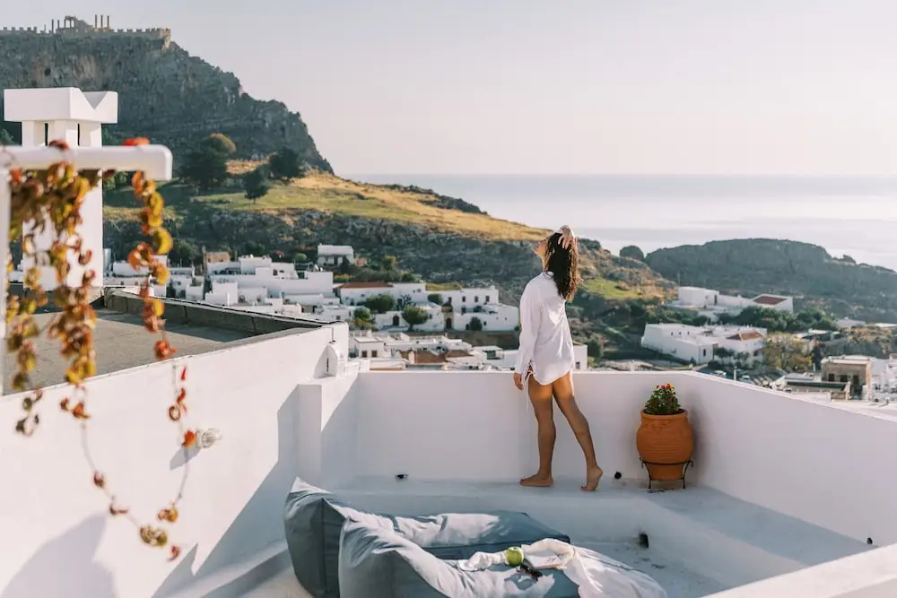 Arte Lindos Suites