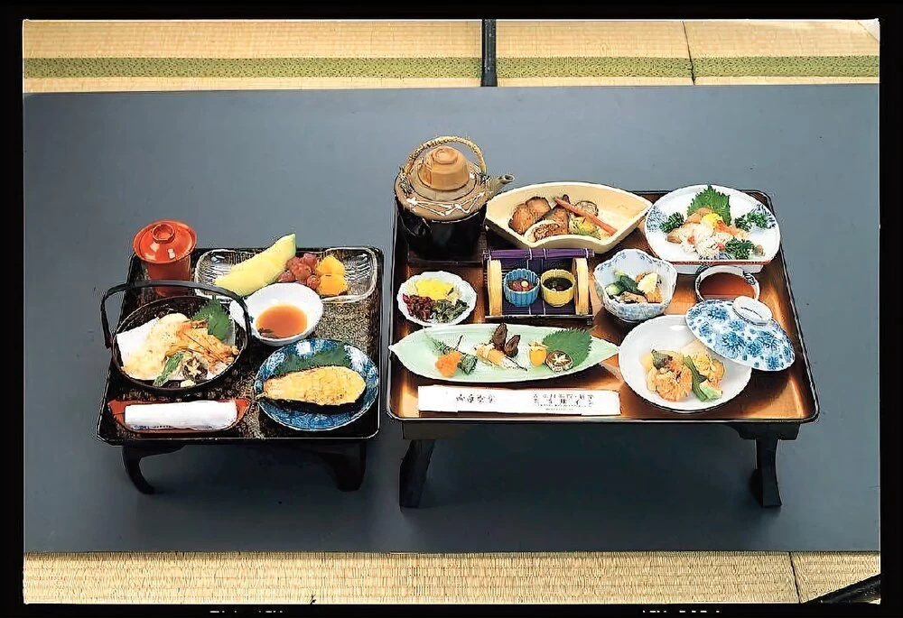 Food & Beverage