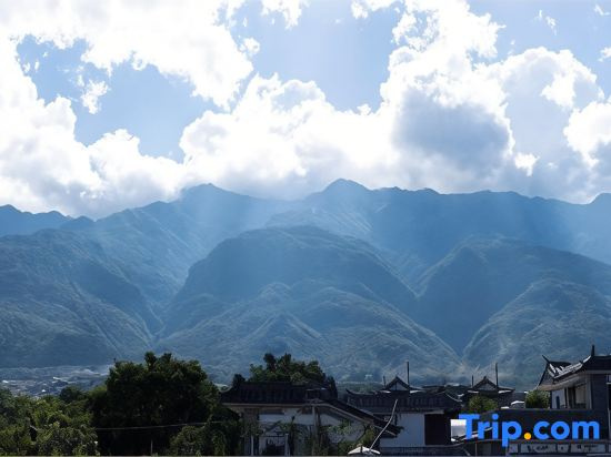 Feihua Qingmeng · Garden Oxygen Courtyard Boutique Stay (Dali Ancient City South Gate)