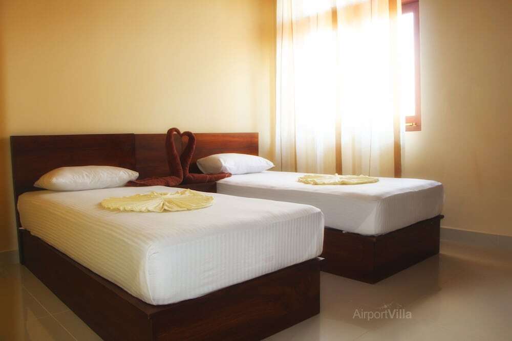 Airport Villa