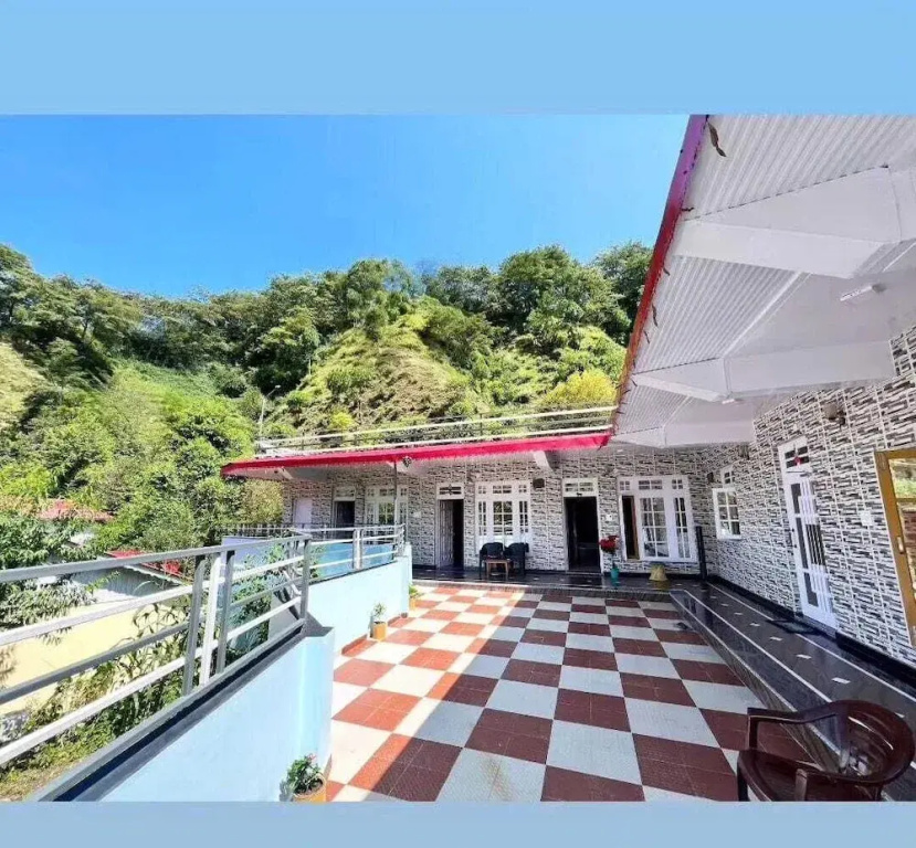 Rock Mountain Homestay