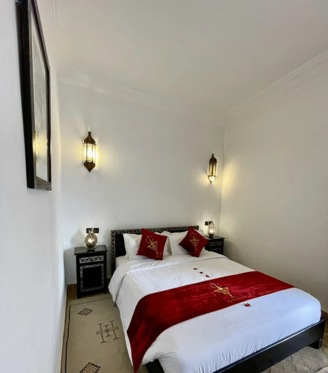 1 Bedroom Standard Double room with courtyard view (full double bed)