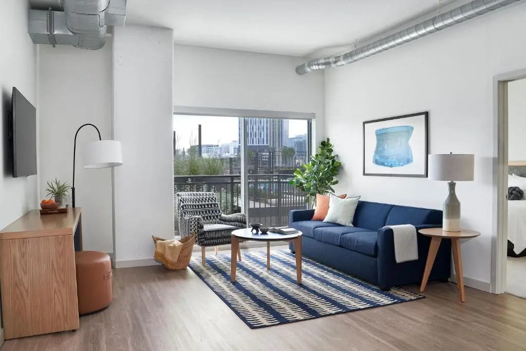 2 Bedrooms Apartment