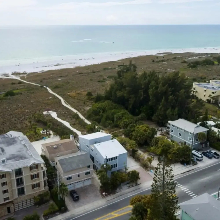 Beach & Waterfront