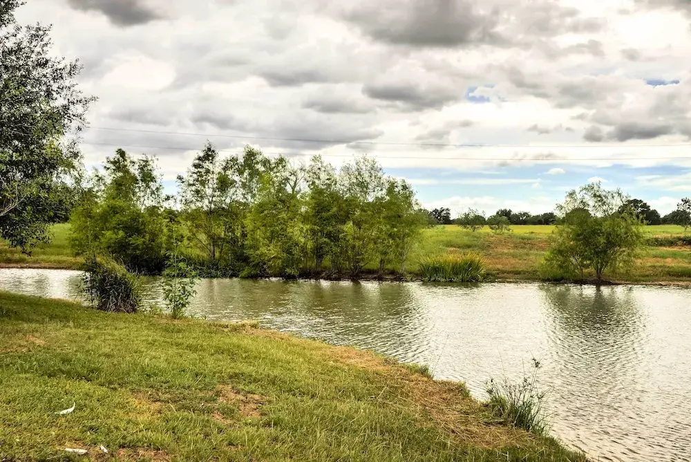 On Scenic 60-acre Farm: Carmine Cottage w/ Porch