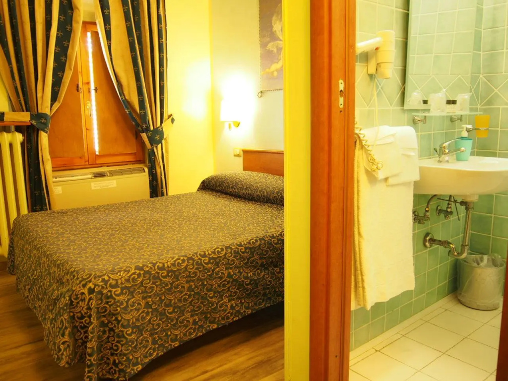 Economy Double room (full double bed)