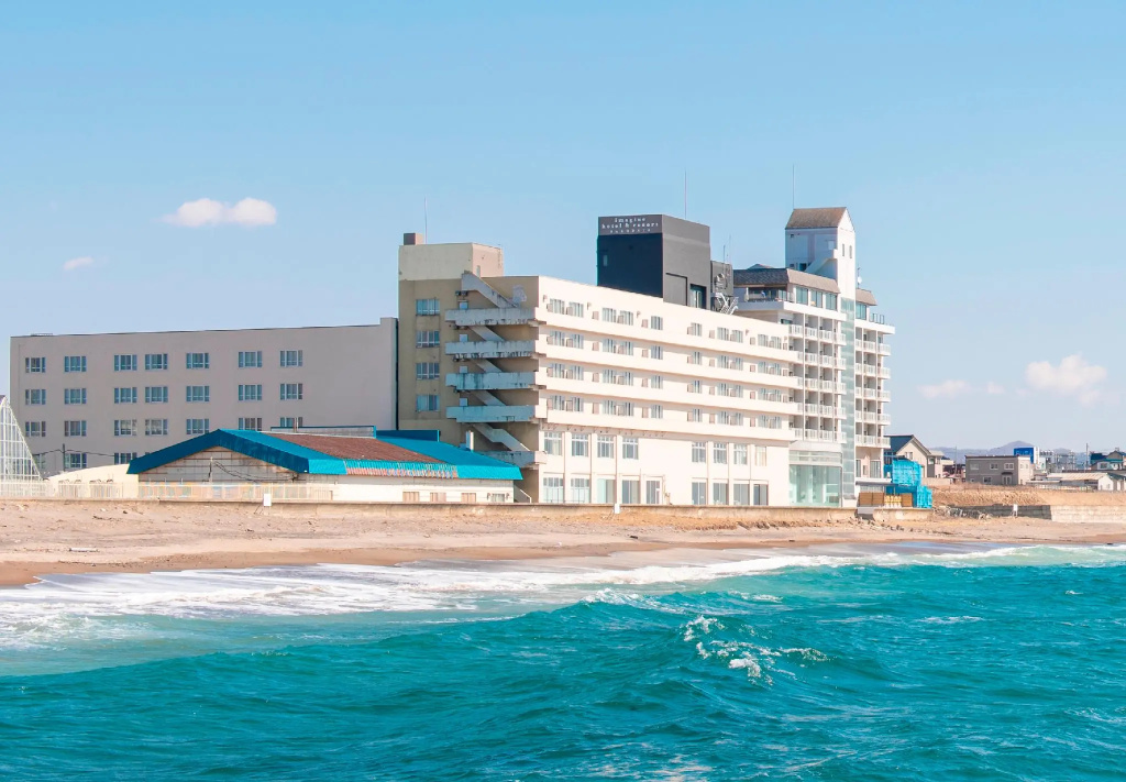 Beach & Waterfront
