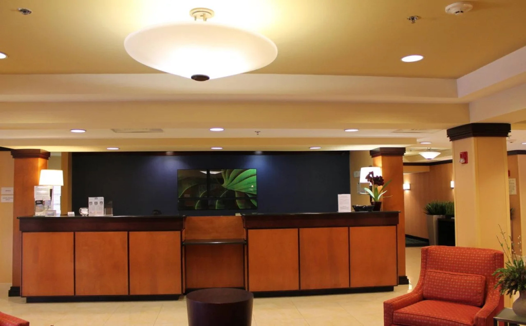 Lobby & Reception