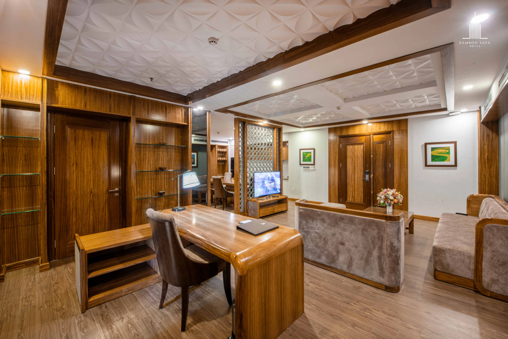 Lobby & Reception