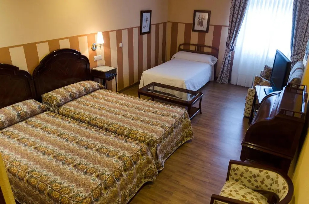 Hotel Doña Jimena - Chambres