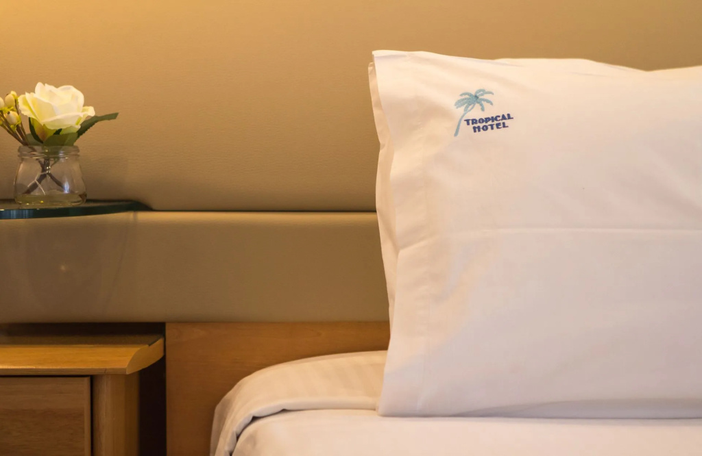 Tropical Hotel - Chambres