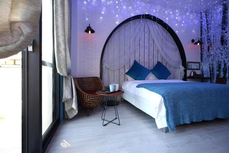Deluxe Suite