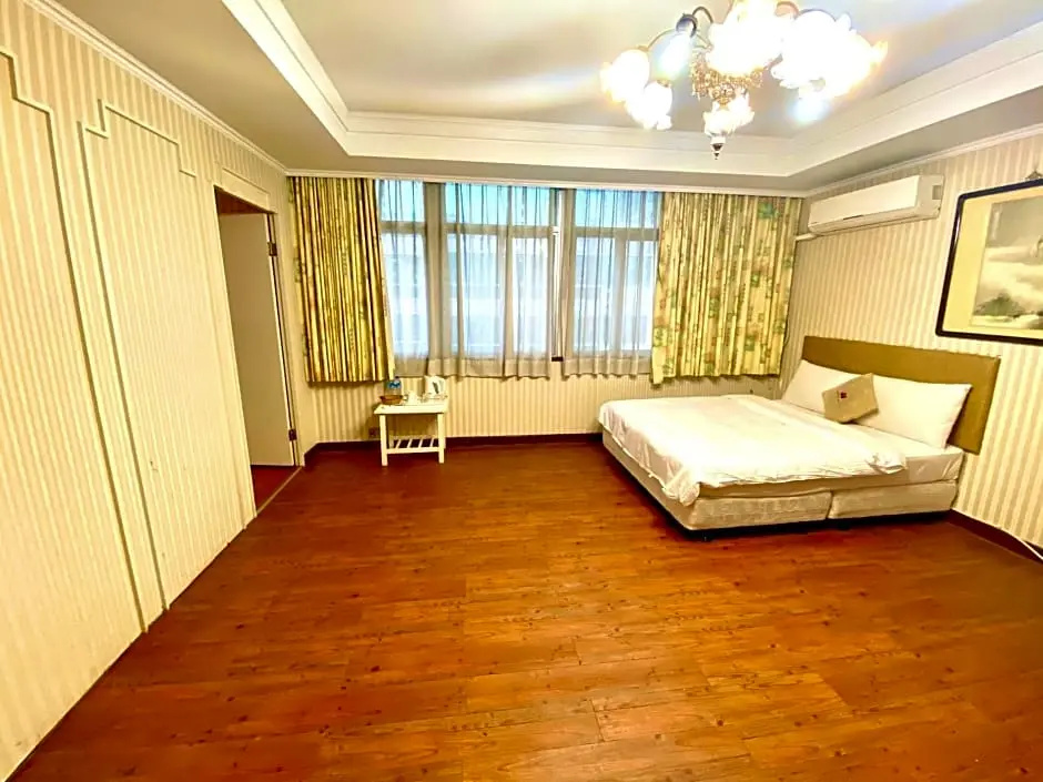 Deluxe Suite