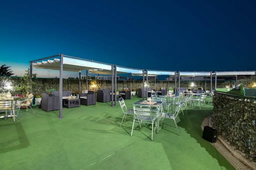 Hotel photo 11