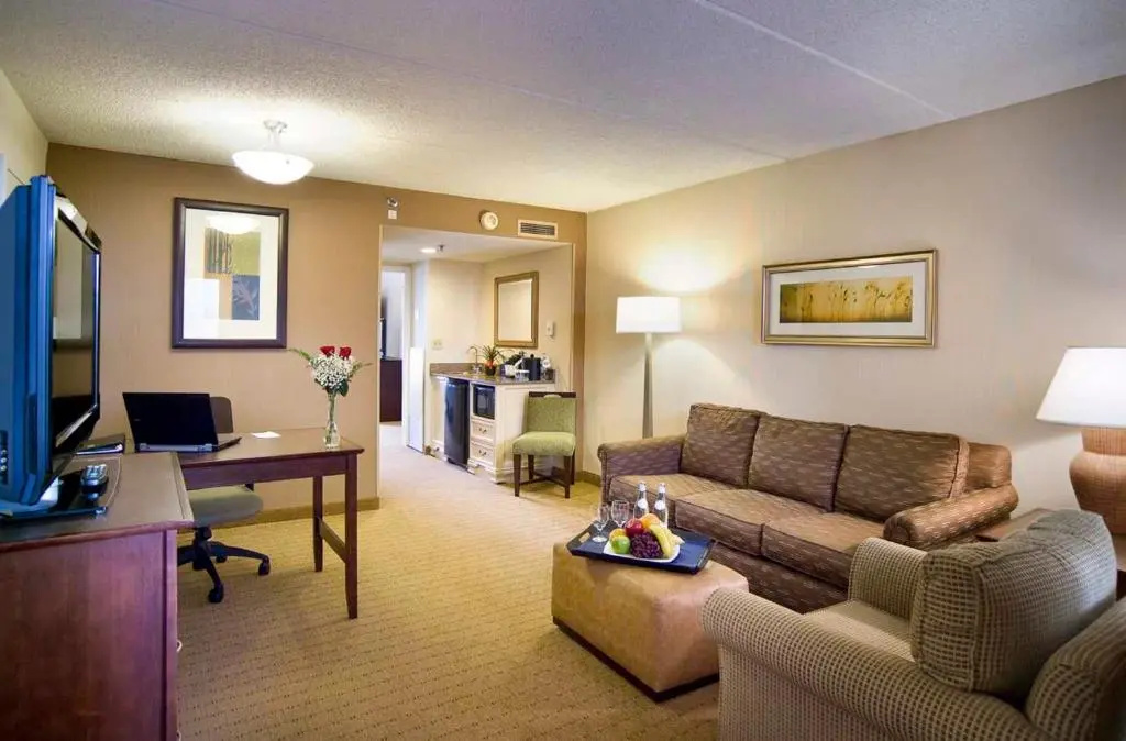 Embassy Suites by Hilton Cleveland Beachwood - Chambres