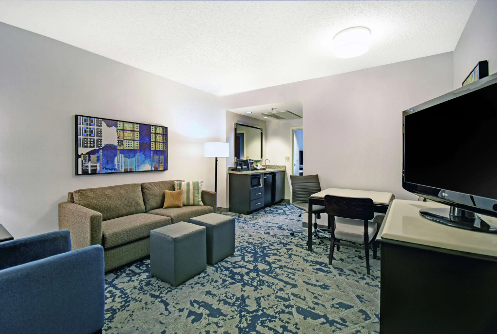 Embassy Suites by Hilton Charleston Hotel - Général