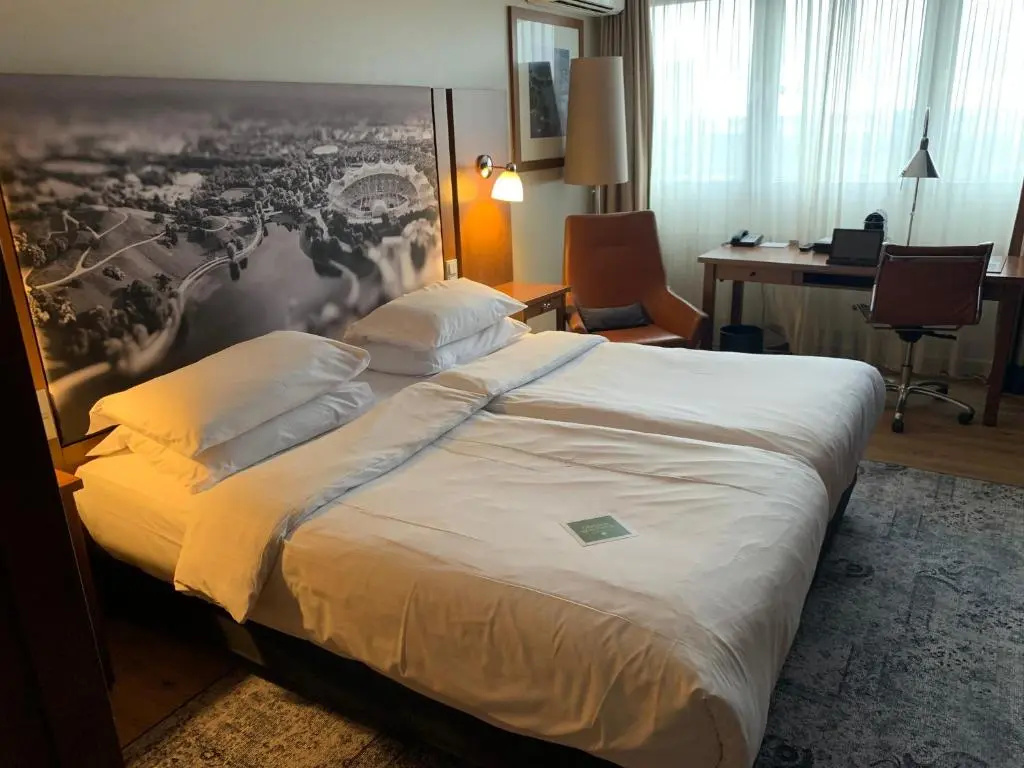 Executive Double room (full double bed)