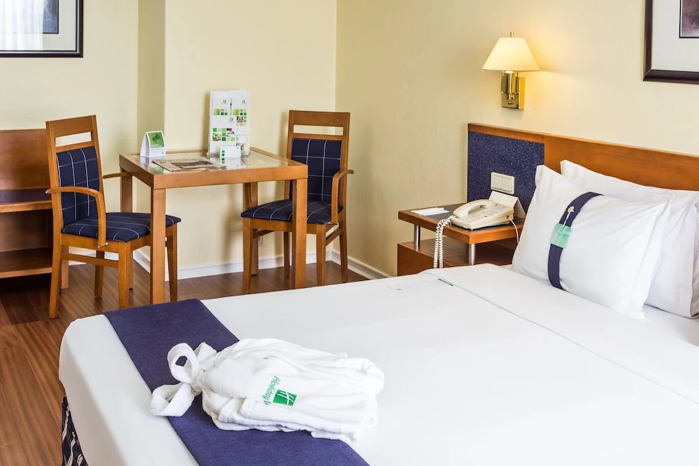 Holiday Inn Lisbon by IHG - Chambres