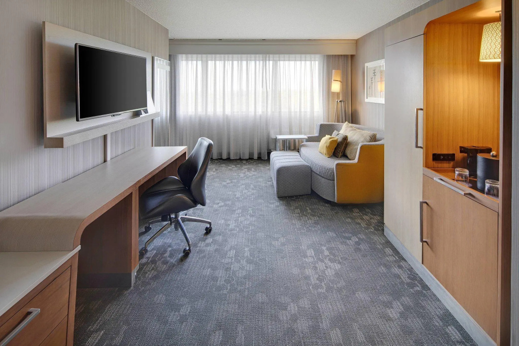 Double Suite (full double bed)