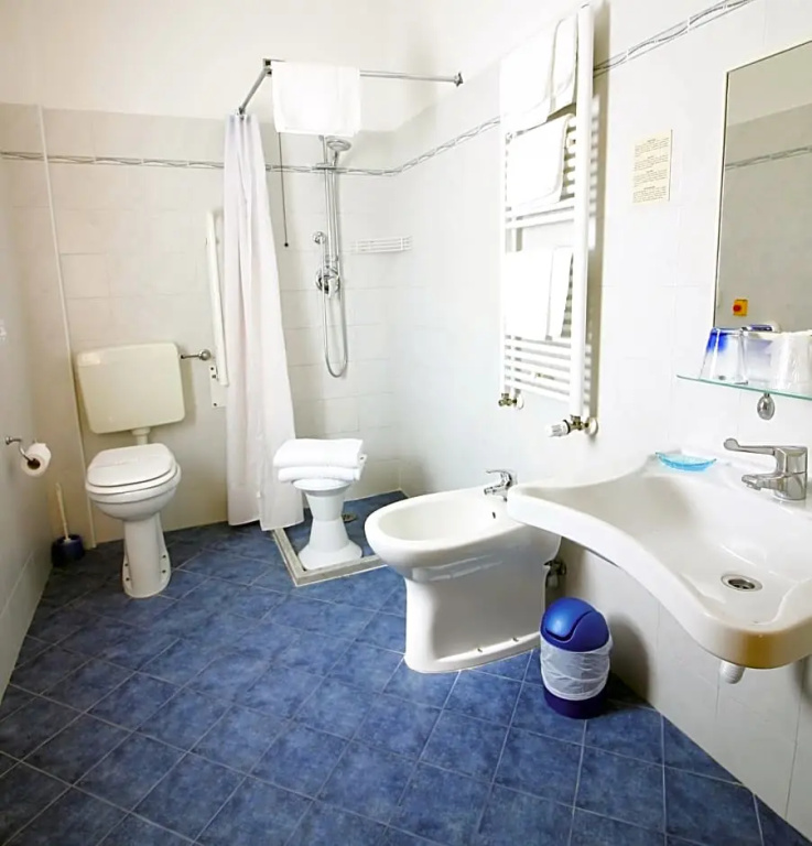 Standard Quadruple room with balcony