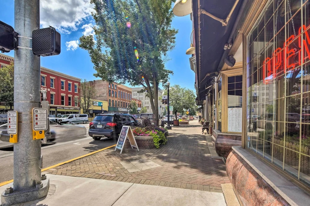 Vintage Apartment in Historic Downtown La Porte!