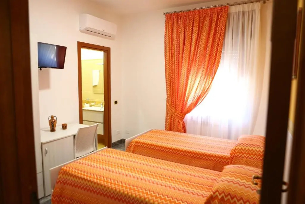 Standard Double room (twin beds)