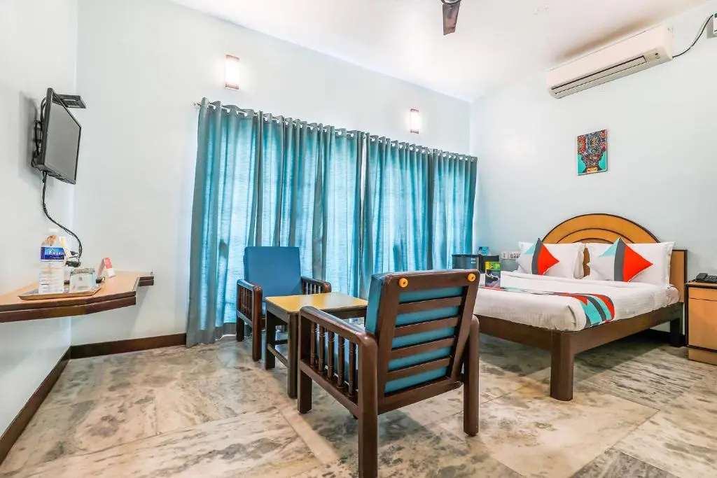 FabExpress Santhi Inn - Chambres