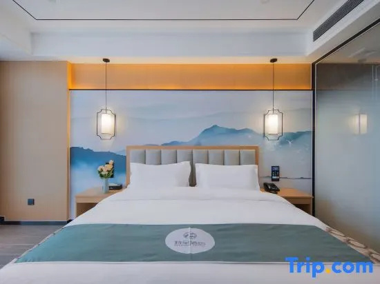 Superior Double room (full double bed)
