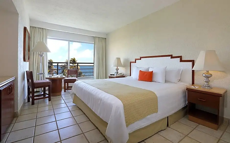 Superior room with ocean view