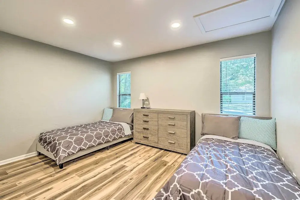 Walk to UF: Remodeled Family Home w/ Patio! — фото 5