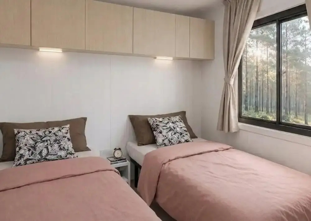 Standard Family room with garden view